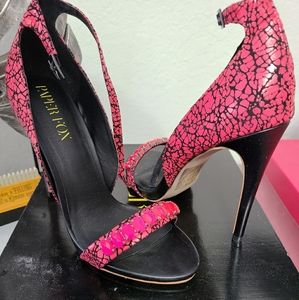 Dharma Fuchsia Sandals 👡